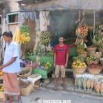 Unser Obsthändler in Aluthgama (hatten immer gute Preise bei ihm)